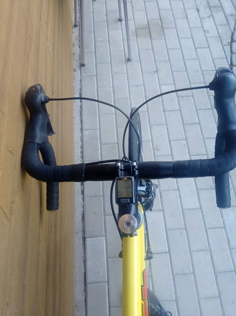 Silniční kolo značky RB 