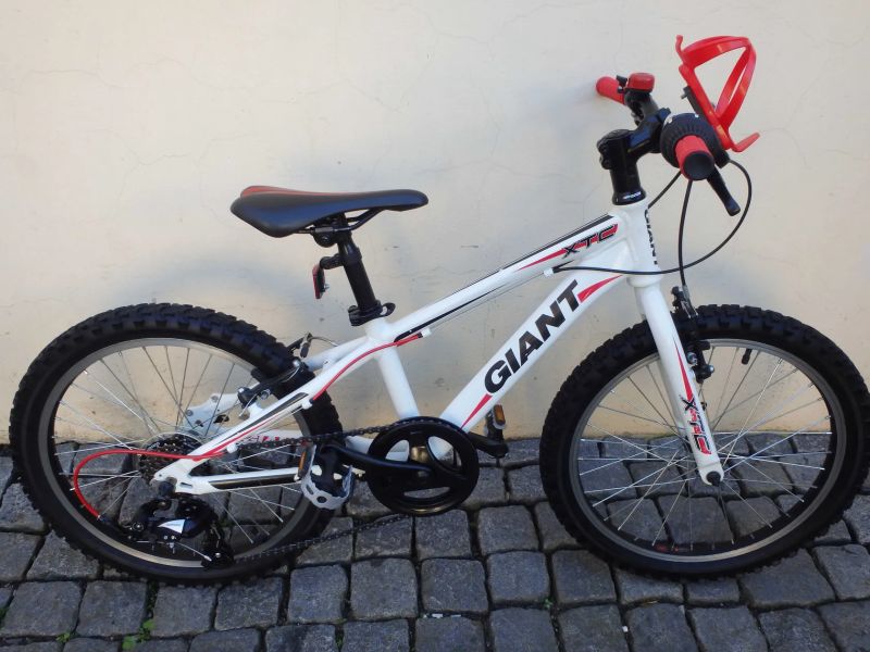 dětské horské MTB kolo Giant XTC20 pro výšku 115-135cm; po servisu + dárek