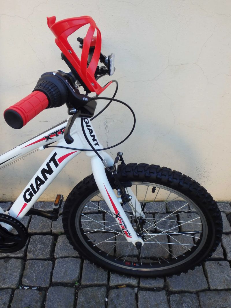 dětské horské MTB kolo Giant XTC20 pro výšku 115-135cm; po servisu + dárek
