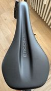 Nové sedlo ERGON SM10 enduro 140 mm