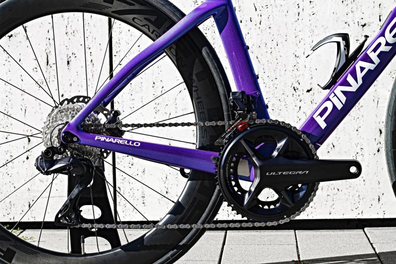 Pinarello F MY25 2025, Shimano Ultegra Di2 2x12, FastWay Carbon 