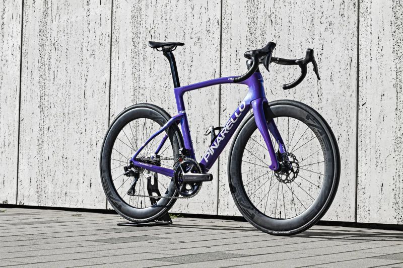 Pinarello F MY25 2025, Shimano Ultegra Di2 2x12, FastWay Carbon 