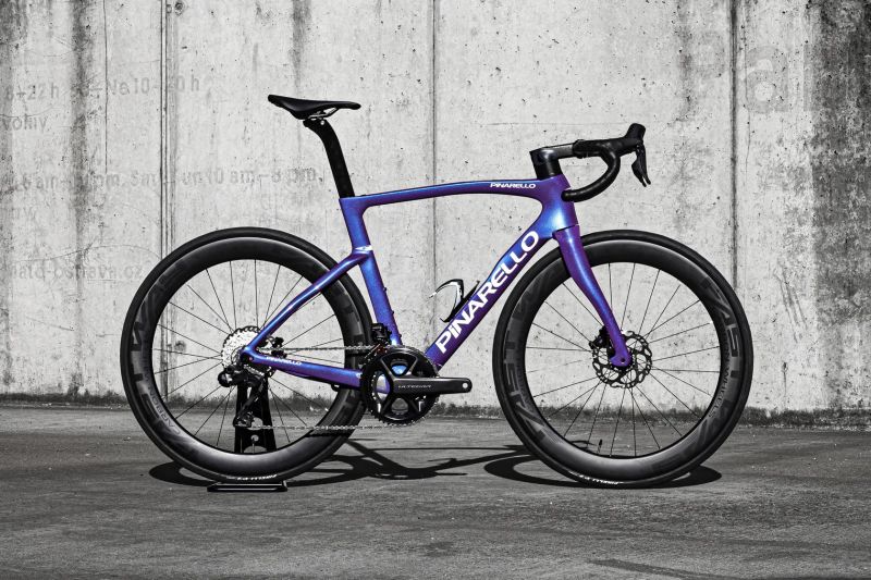 Pinarello F MY25 2025, Shimano Ultegra Di2 2x12, FastWay Carbon 