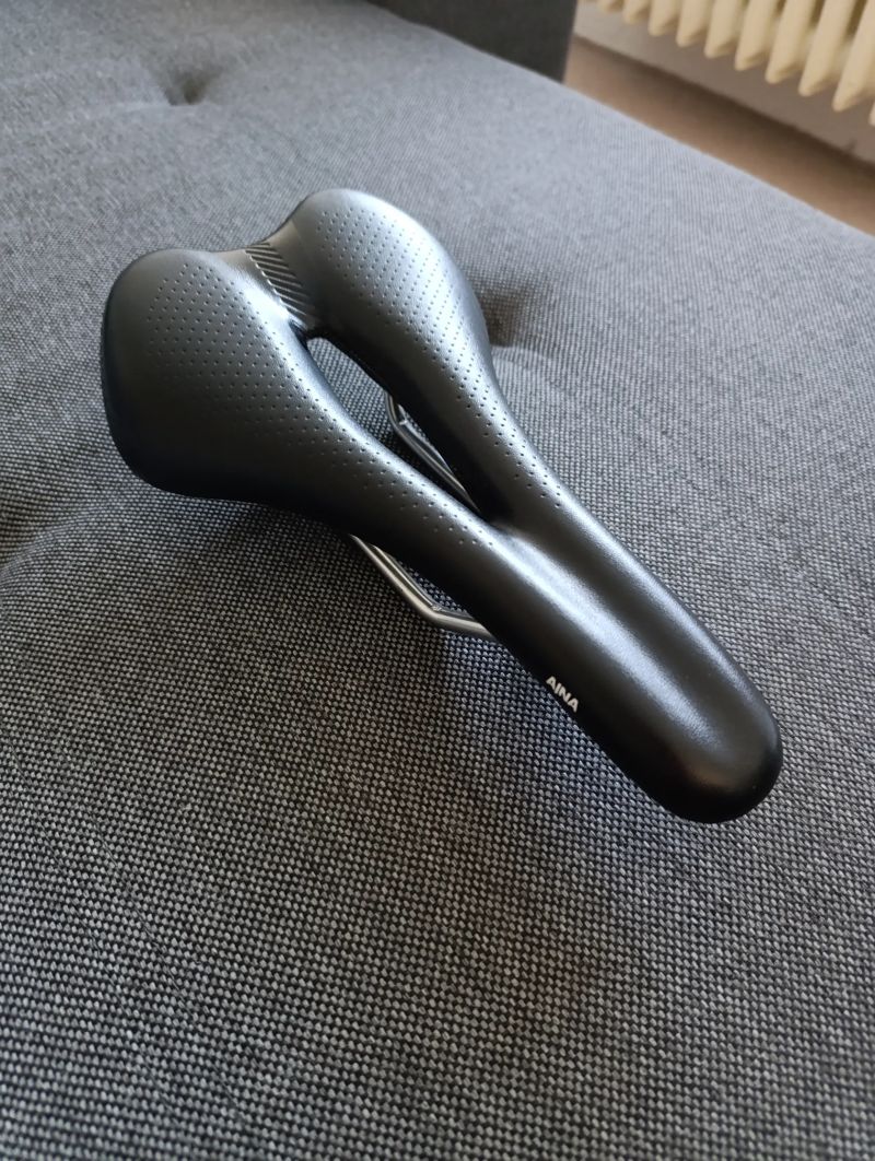 dámské sedlo Bontrager Ajna Comp
