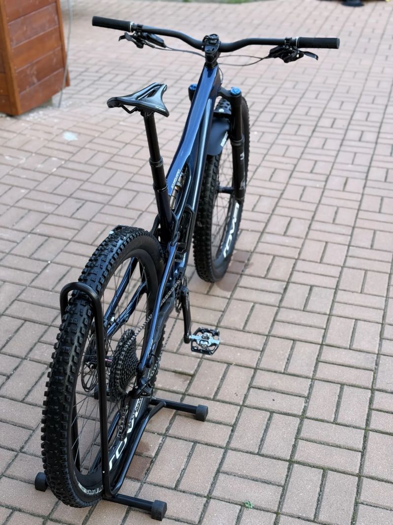 Specialized Stumpjumper Expert Carbon 29 Navy Blue 2020 s carbonovými koly Roval