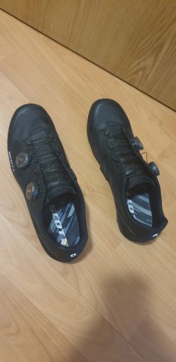 Prodám MTB tretry Scoot Vertec
