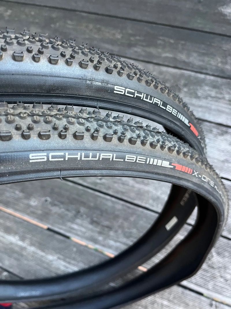 Gravel pláště Schwalbe X-One Allround 35-622 Microskin TLE