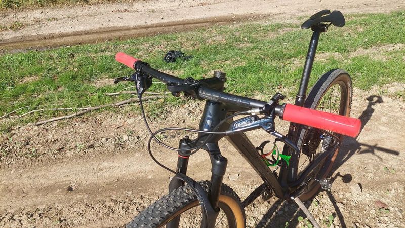 Prodám karbonové MTB Full Dynamix Core 1x12 / AXS / DUKE / 10 kg!