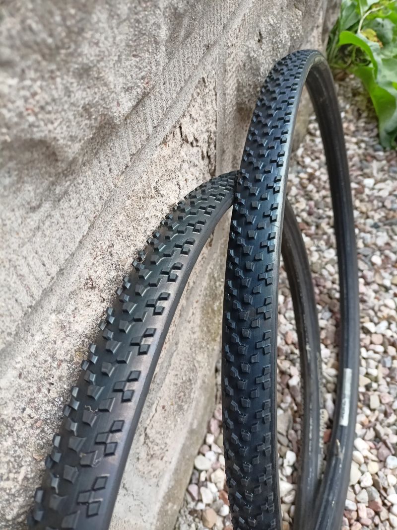 2 ks cyklokrosové galusky TUFO cubus 33 SG