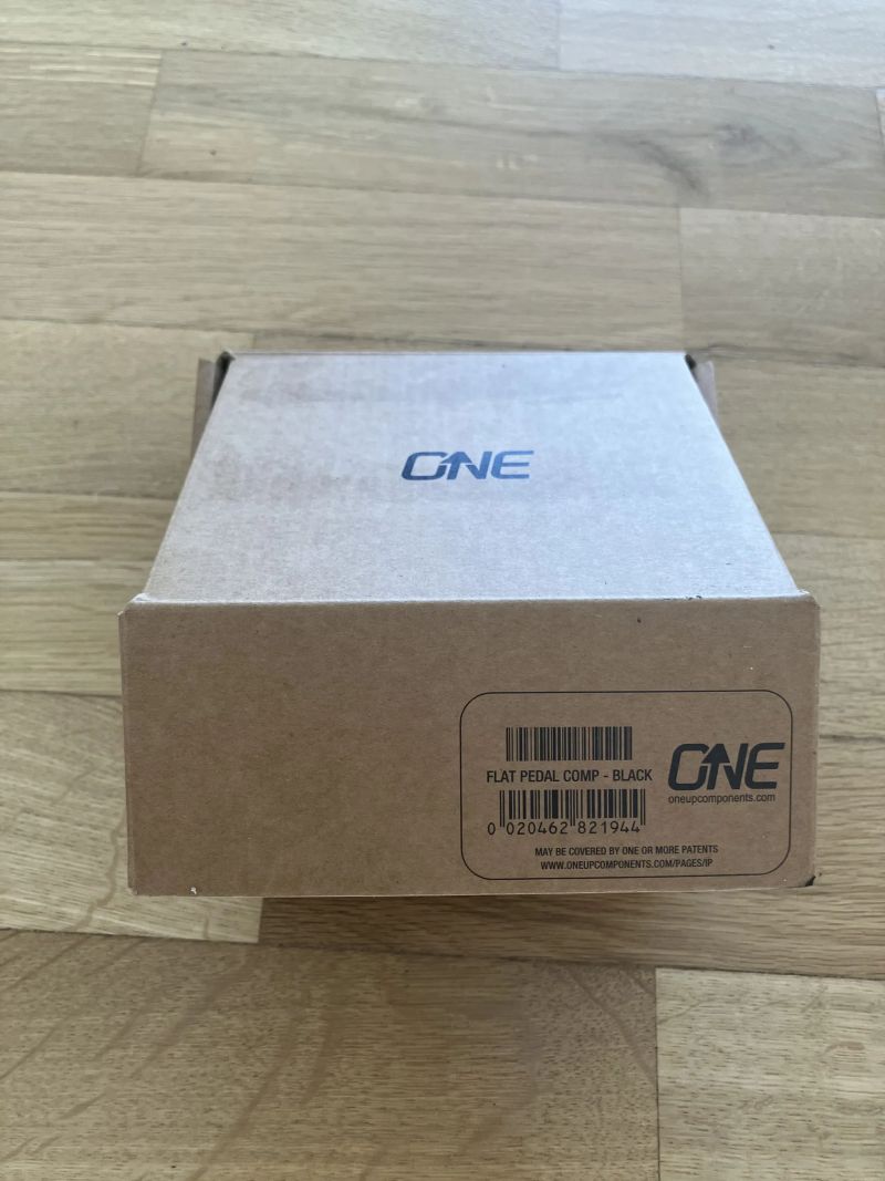 OneUp kompozitové pedály, černé, nové