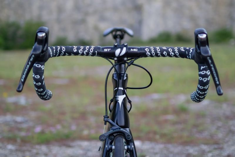 Pinarello Dogma F10 vel.55 | Shimano Ultegra R8000 | Zipp Firecast 404 | keramická ložiska