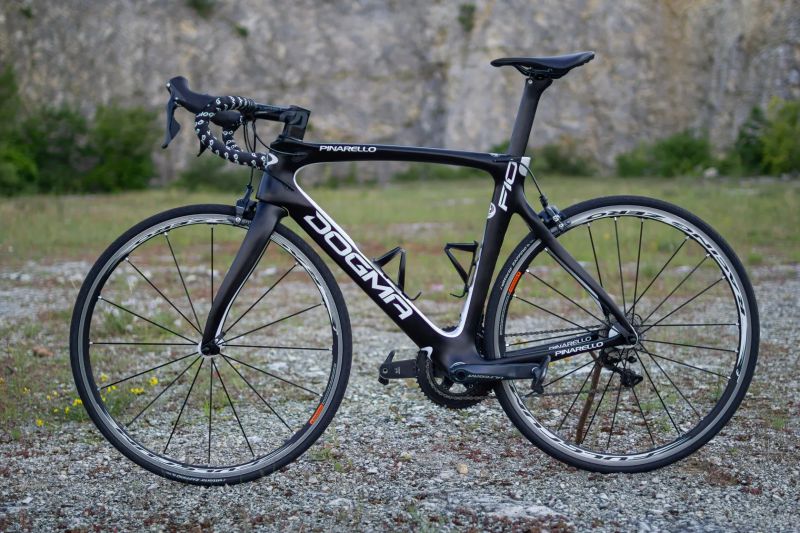 Pinarello Dogma F10 vel.55 | Shimano Ultegra R8000 | Zipp Firecast 404 | keramická ložiska