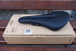 Sedlo FIZIK Vento Argo R3 140 mm