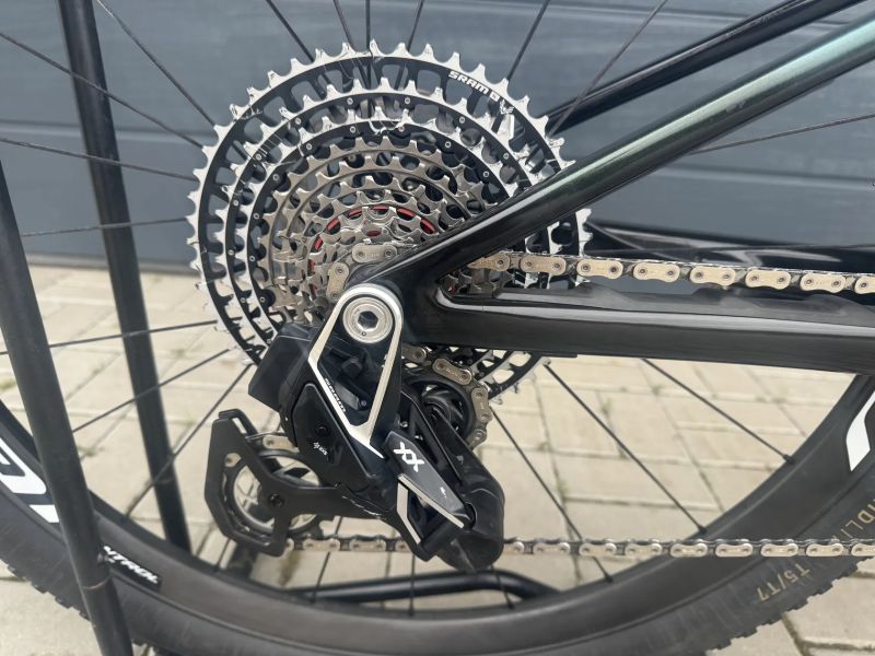 Specialized S-Works Epic 8 - velikost M - TOP STAV !!! 