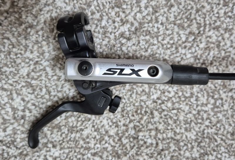Brzdy Shimano SLX M675-B - i-spec B, pěkné, málo jeté
