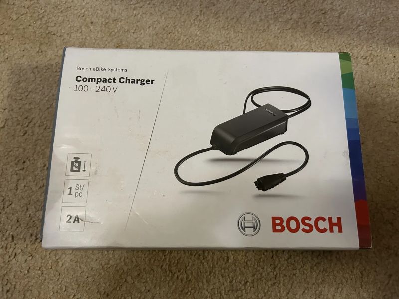 Nová Bosch Compact nabíječka 2A