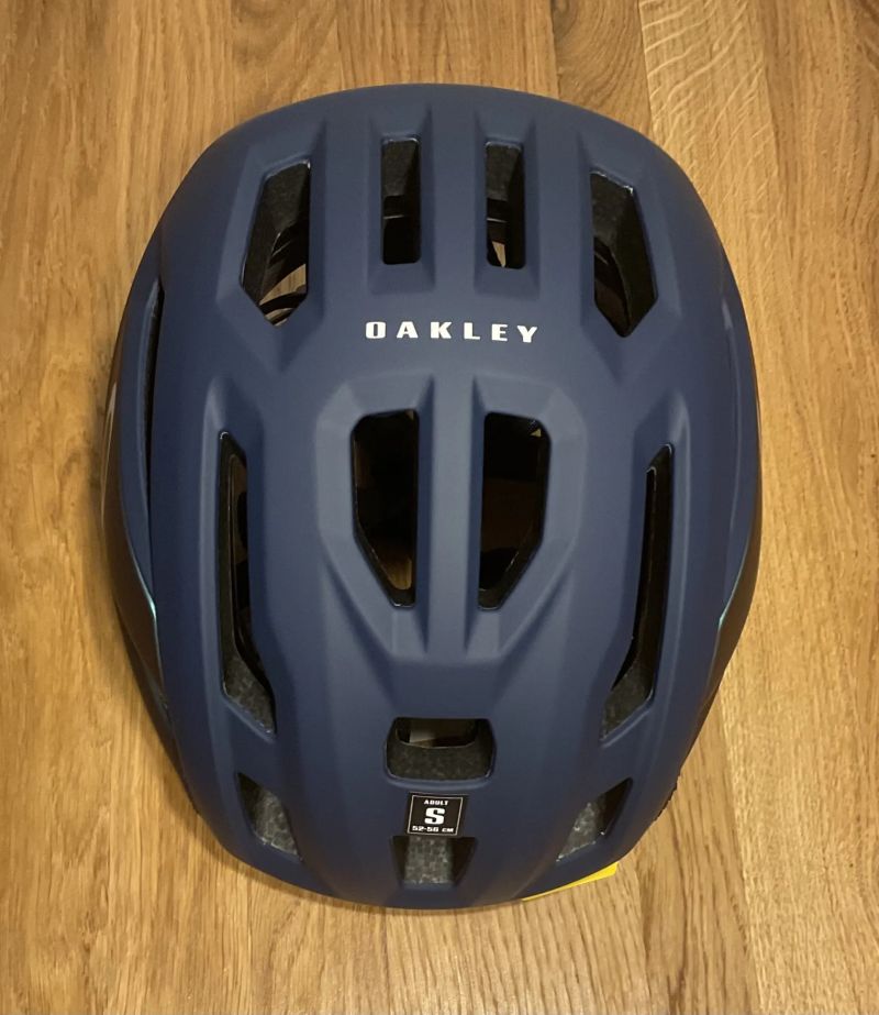 helma OAKLEY ARO3 Mips - Nová
