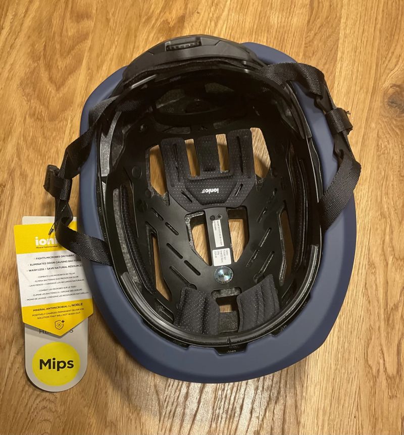 helma OAKLEY ARO3 Mips - Nová