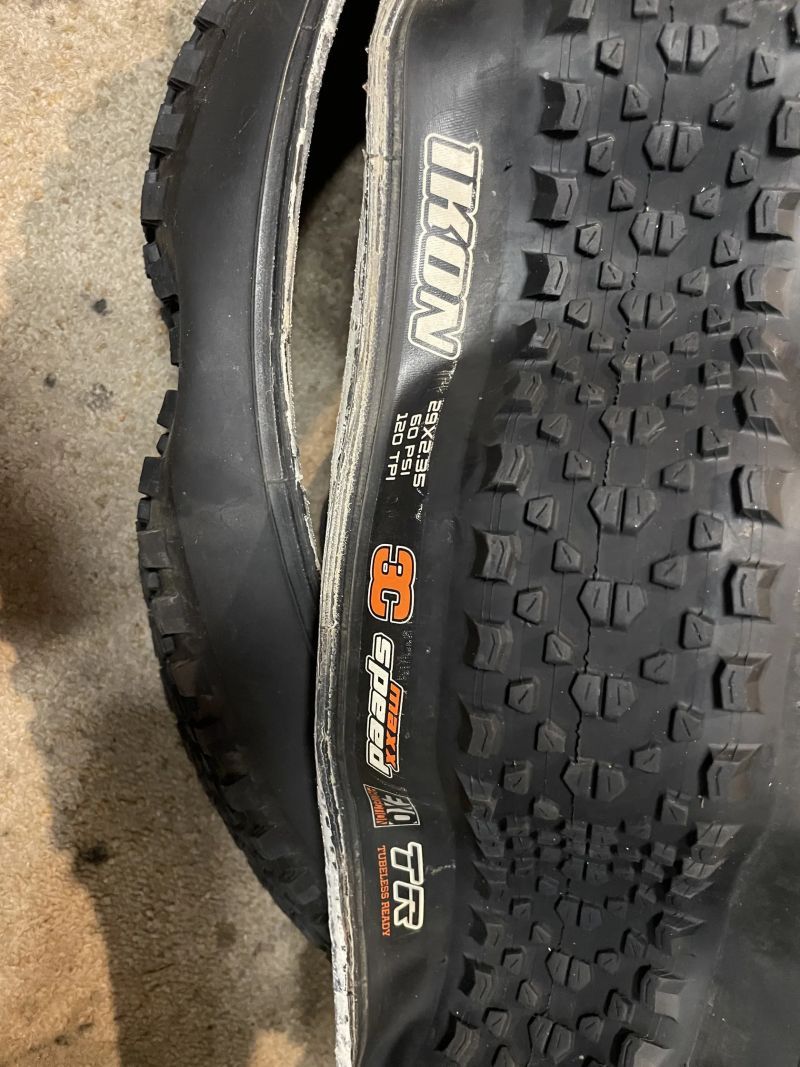 Maxxis ICON 29x2.35 MAXXSPEED EXO bezdruš