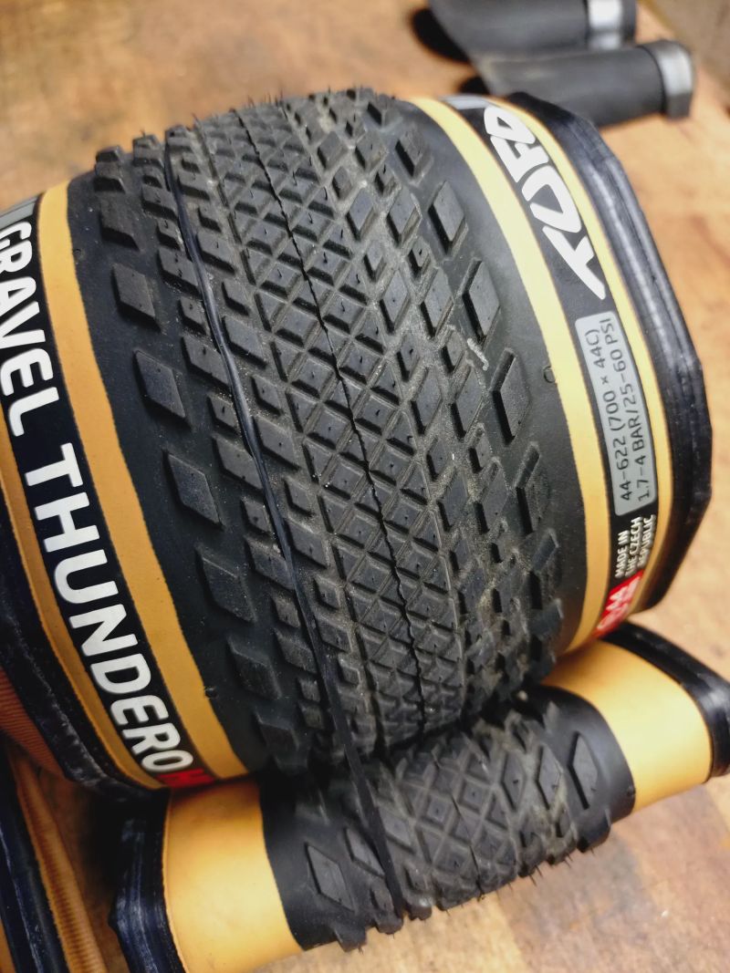 Nové pláště TUFO gravel thundero