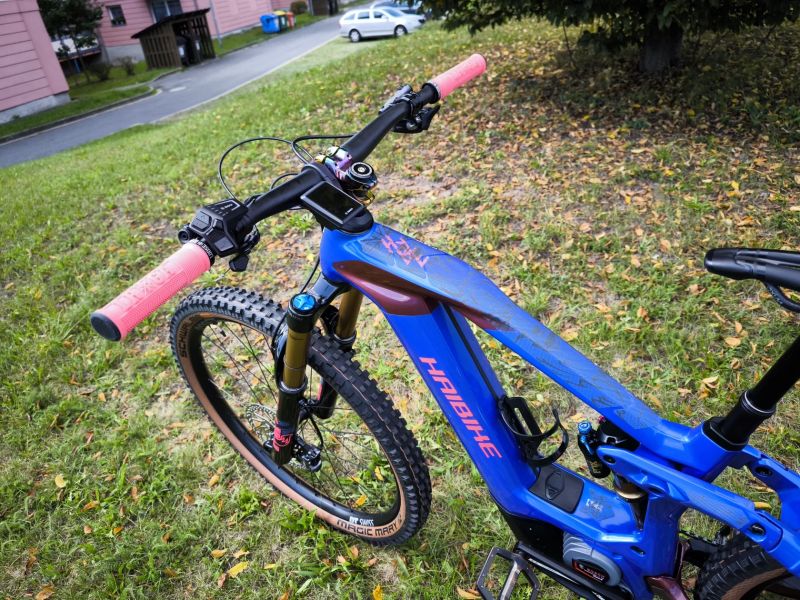 Haibike Hybe 11, karbon, Bosch CX Race, vel. S, plna zaruka, najeto 600km, puvodni cena 250tis