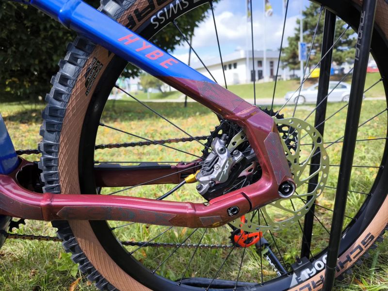 Haibike Hybe 11, karbon, Bosch CX Race, vel. S, plna zaruka, najeto 600km, puvodni cena 250tis