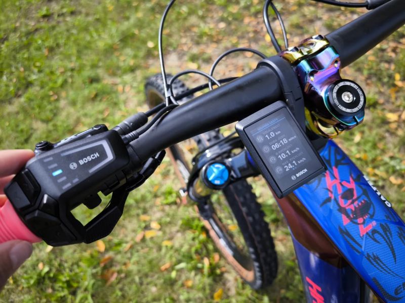 Haibike Hybe 11, karbon, Bosch CX Race, vel. S, plna zaruka, najeto 600km, puvodni cena 250tis