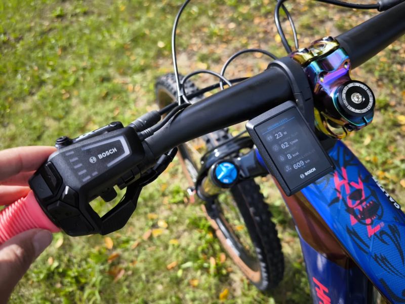 Haibike Hybe 11, karbon, Bosch CX Race, vel. S, plna zaruka, najeto 600km, puvodni cena 250tis