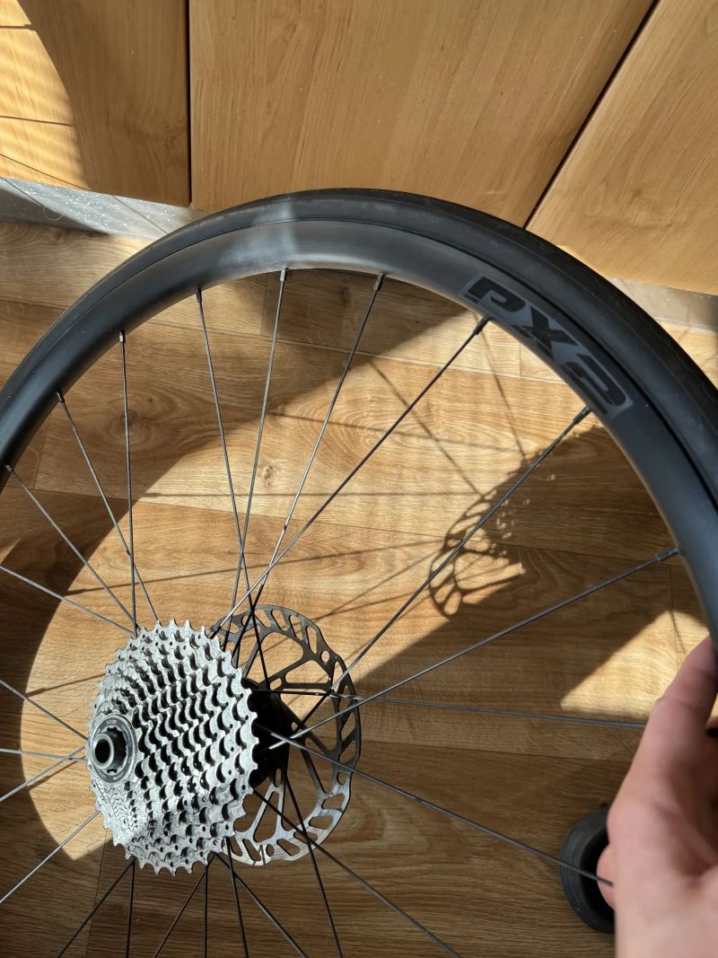 Giant P-X2 (pár zapletených kod)