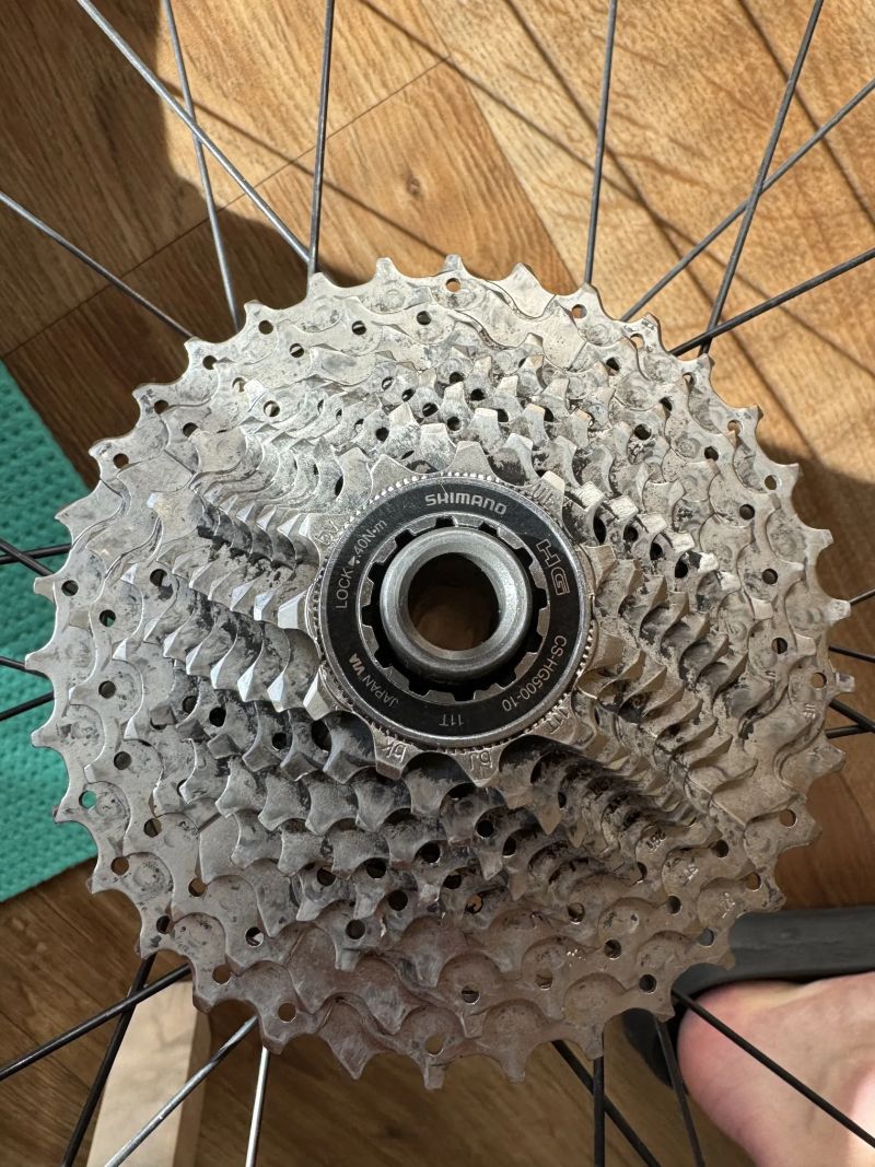 Giant P-X2 (pár zapletených kod)