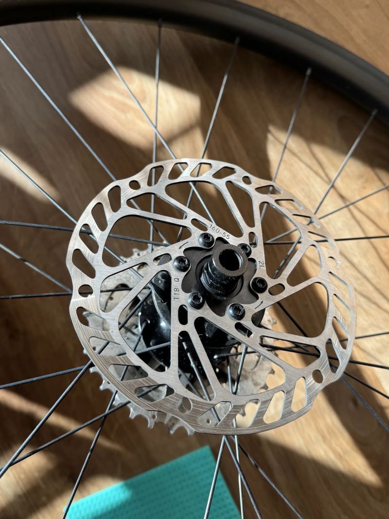 Giant P-X2 (pár zapletených kod)