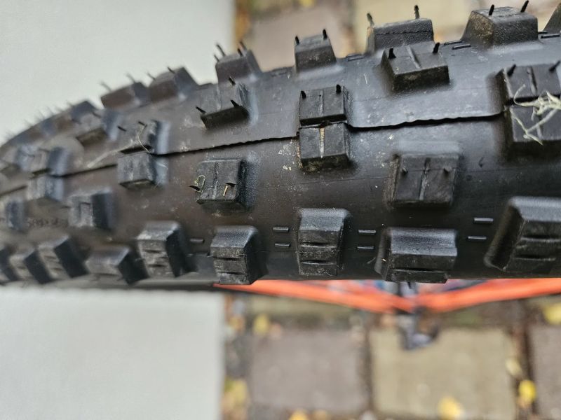 Remerx zapletené kolo 26", 559-17, rychoupínák, DEORE XT, centerlock, 32 děr