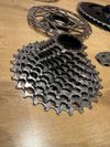Komponenty ze sady Sram Rival AXS 2x12 s wattmetrem