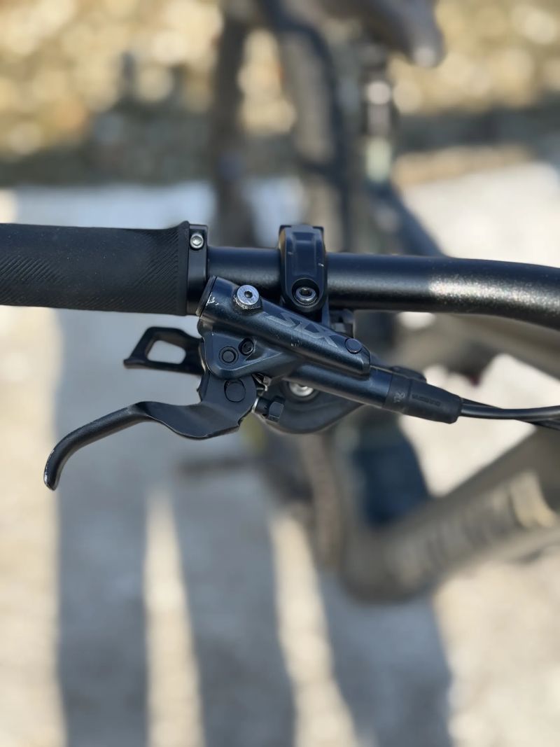 Specialized turbo levo comp 2021 2100km najeto