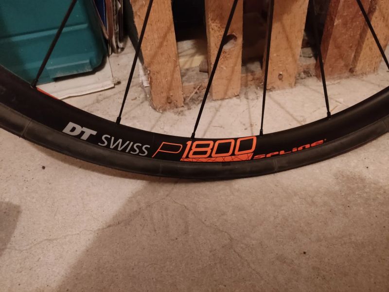 Rock Machine CRB 700 + silniční kola Dtswiss