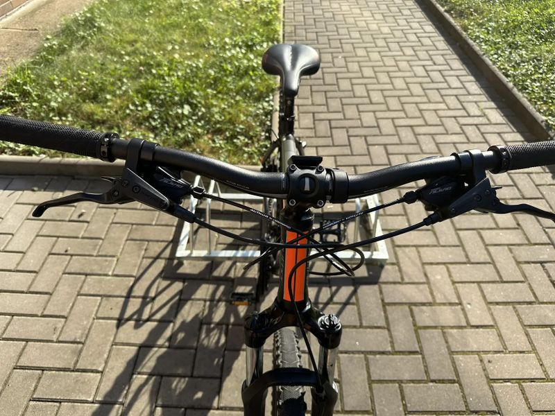 Zánovní MTB/krosové kolo Author Grand, sada Altus/Alivio