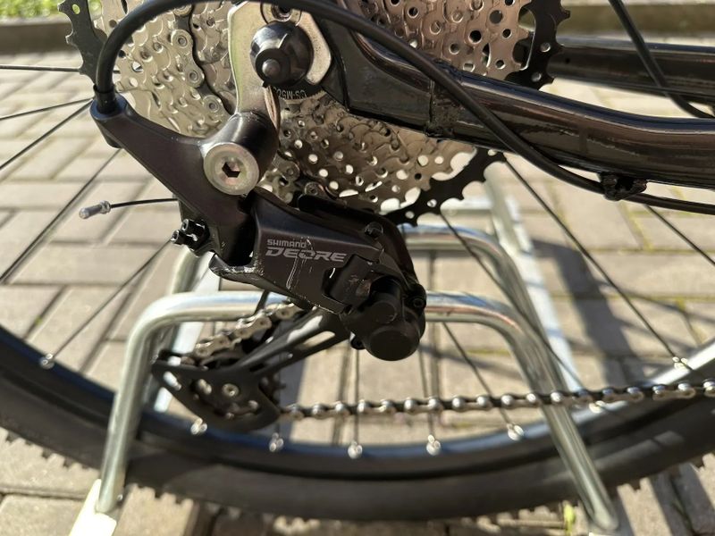 MTB LEVIT Notos 3, sada Shimano Deore, vzduchová vidlice Suntour
