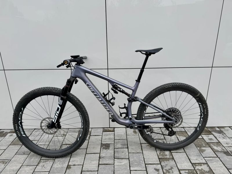 Specialized Epic 8 Pro 2026 Flight Attendant, SLEVA !!!