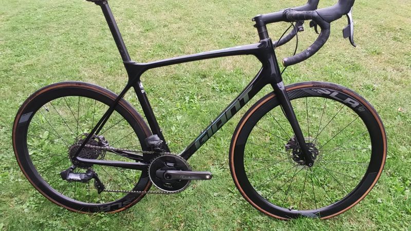 Giant TCR Sram Force AXS, karbonová kola SLR1