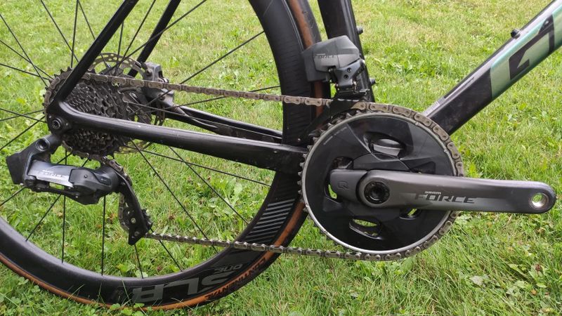 Giant TCR Sram Force AXS, karbonová kola SLR1