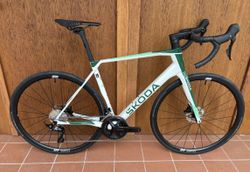 SUPERIOR X-ROAD 9.3 - ŠKODA - karbonový speciál - SHIMANO 2 x 12 - vel. 56 cm (L) - NOVÉ