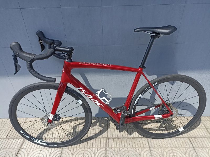 Isaac Vitron Lava Red