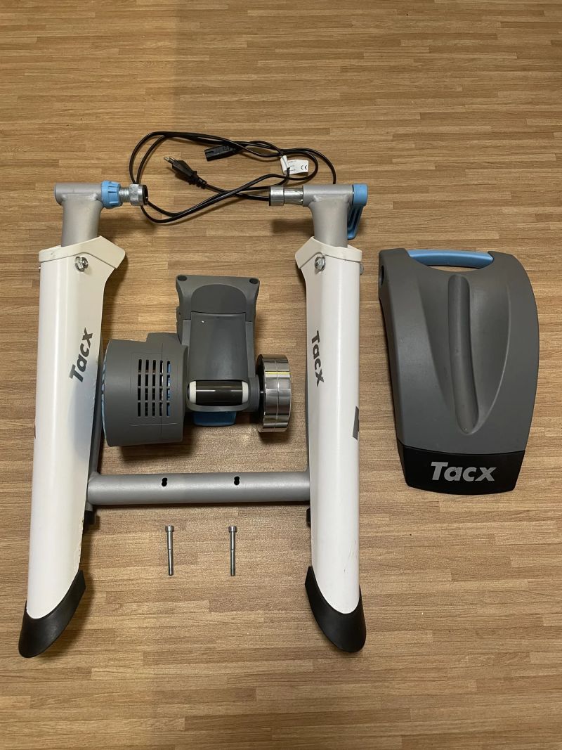 Trenažér Tacx Flow Smart