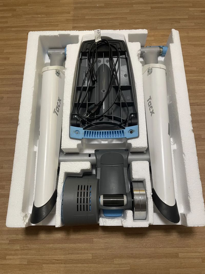 Trenažér Tacx Flow Smart