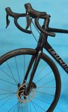GIANT TCR Advanced 1/1+ Disc Di2 – závodní karbonová silnička - NOVÁ