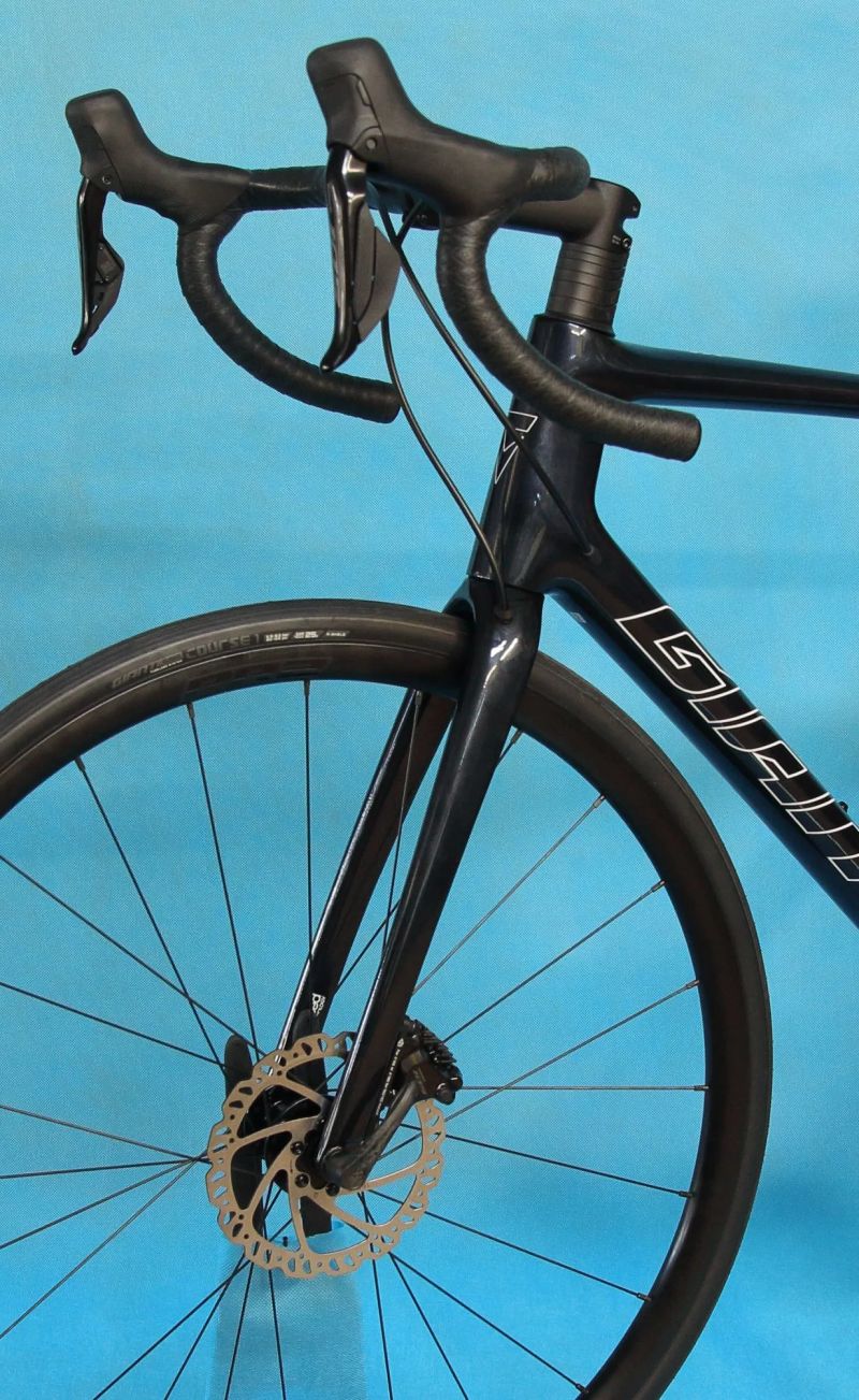 GIANT TCR Advanced 1/1+ Disc Di2 – závodní karbonová silnička - NOVÁ