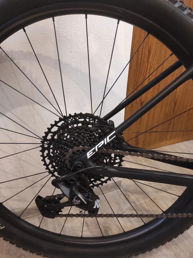 Specialized Epic HT Carbon (M) horské karbonové kolo 29"