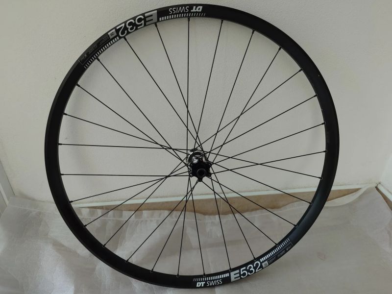 Zapletené kolo DT SWISS E 532, 622x30