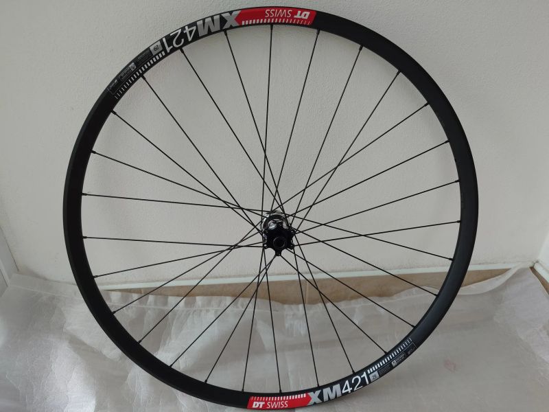 Zapletené kolo DT SWISS XM 421, 622x25