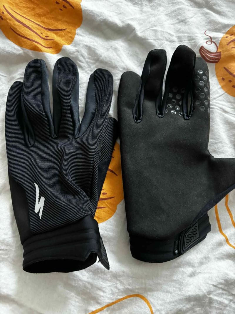 Specialized rukavice nove